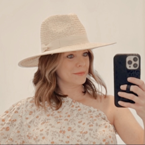 Straw hat - Picture 2 of 3